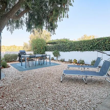 Carla Mit Privaten Garten *