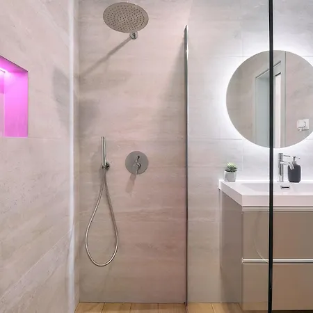 Carla Mit Privaten Garten