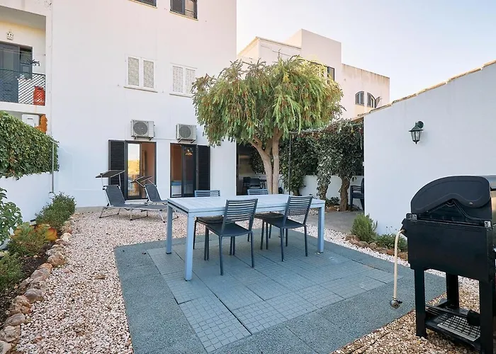 Carla Mit Privaten Garten Appartamento Armação de Pêra