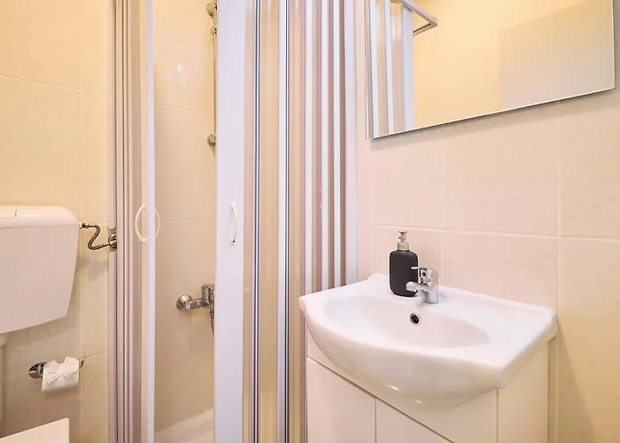 Carla Mit Privaten Garten *