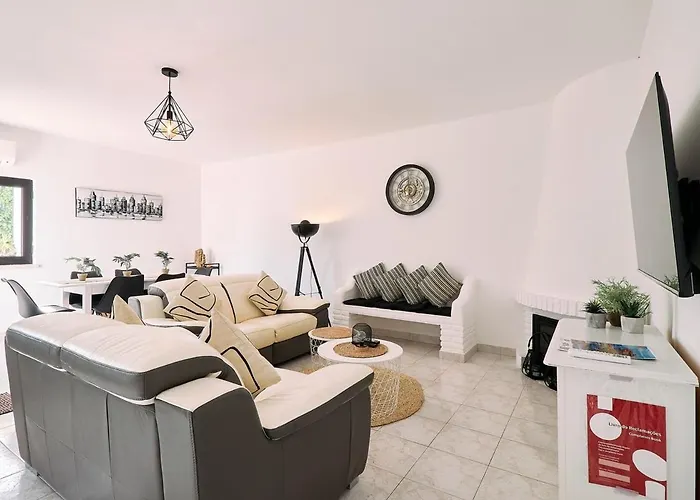 Carla Mit Privaten Garten