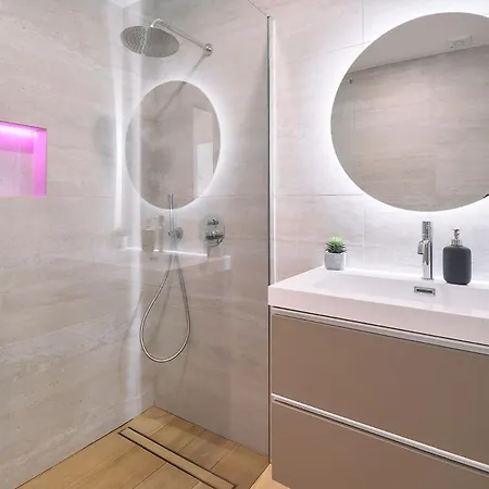 Carla Mit Privaten Garten Appartement