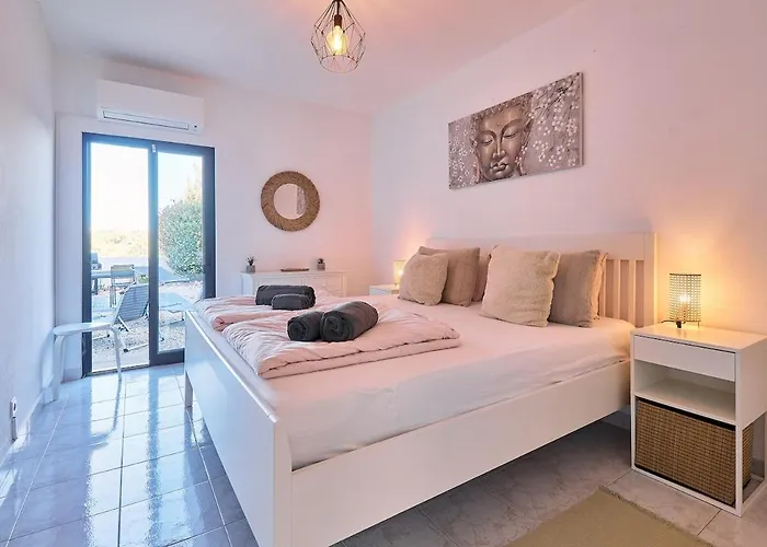 Carla Mit Privaten Garten Армасан-де-Пера