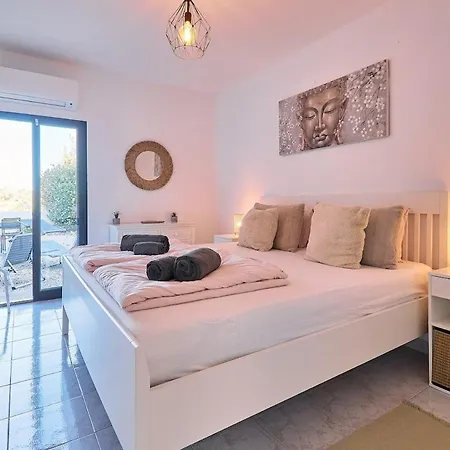 Carla Mit Privaten Garten Armação de Pêra