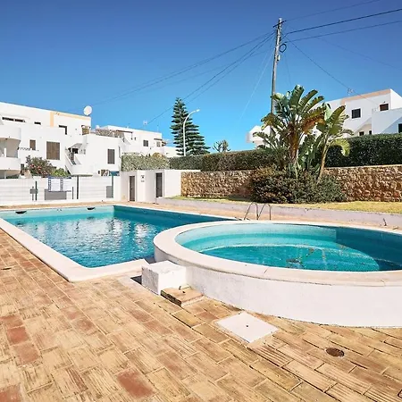 Carla Mit Privaten Garten Daire