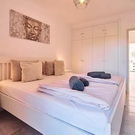 Carla Mit Privaten Garten *